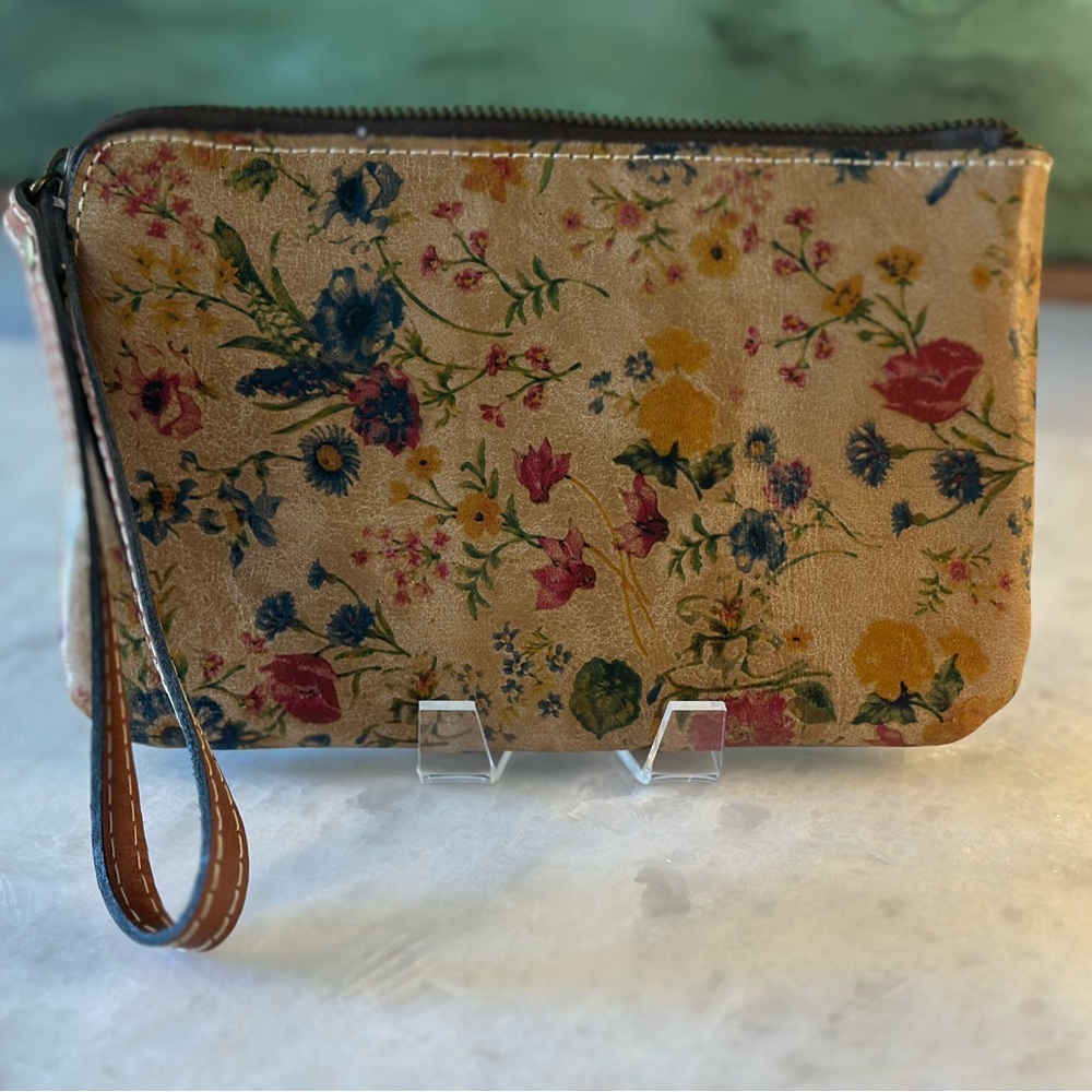 Patricia Nash Italian leather Floral Tan Wristlet